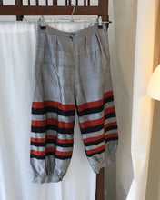 Load image into Gallery viewer, Vintage silk capri pants, size XS