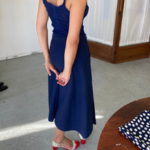 Load image into Gallery viewer, Dark blue wool skirt, size XS