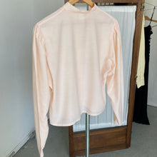 Load image into Gallery viewer, Soft pink blouse, size S/M