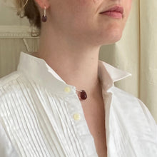 Load image into Gallery viewer, Sisi Joia Gota mini earrings, purple