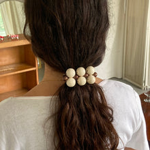 Load image into Gallery viewer, Talina Mori hairclip white/brown
