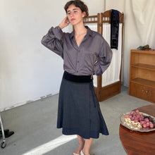 Load image into Gallery viewer, Wool Max Mara wrap skirt, size L