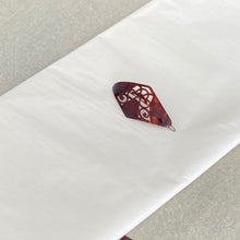 Load image into Gallery viewer, Vintage celluloid hair clip