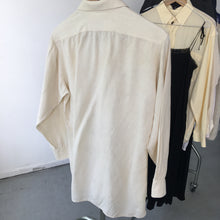 Load image into Gallery viewer, Vintage creme silk shirt, size S/M