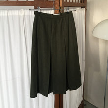 Load image into Gallery viewer, Vintage dark green wool skirt, size (X)XS