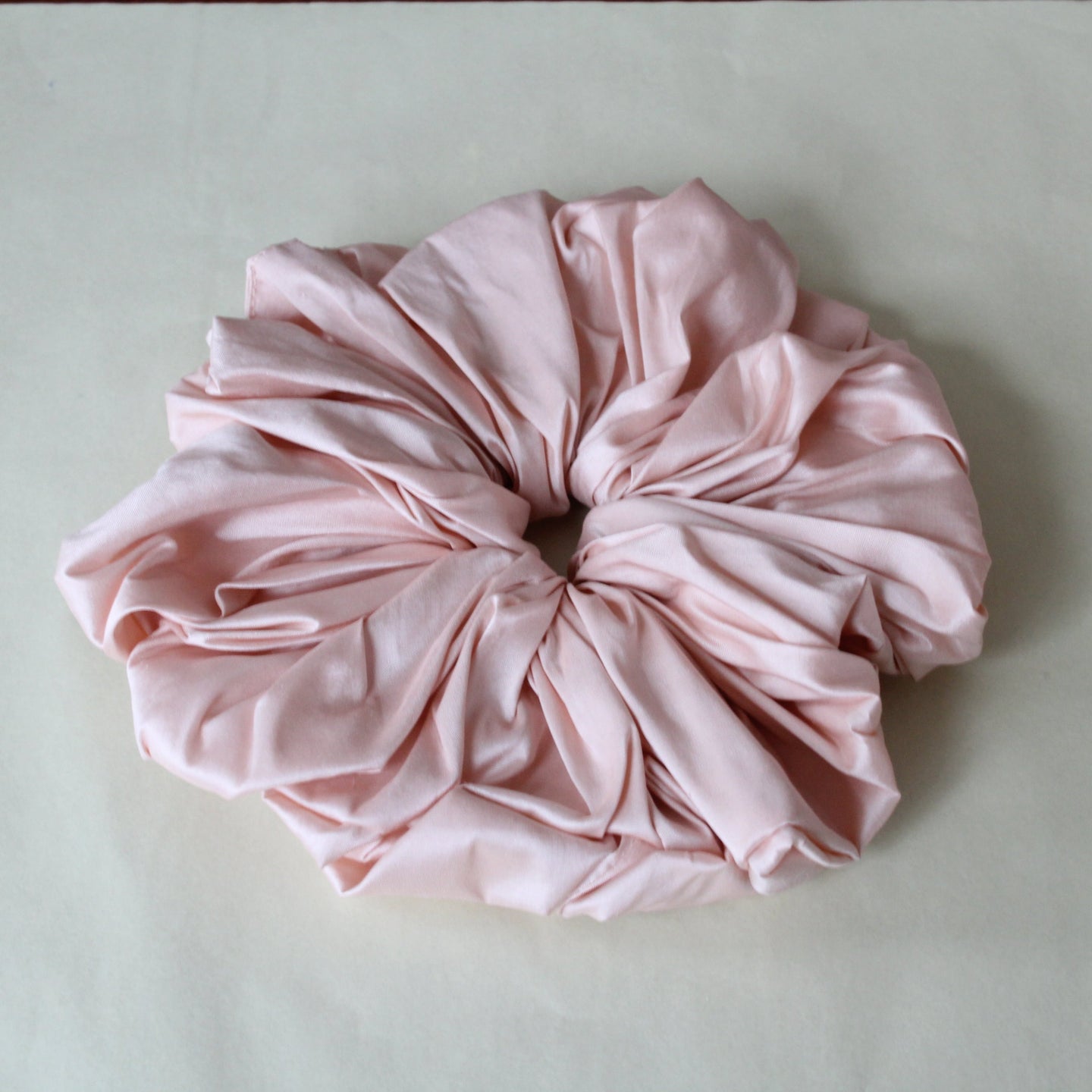 Silk scrunchie, soft pink, size L