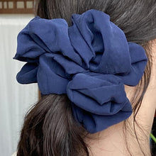 Load image into Gallery viewer, Scrunchie, M