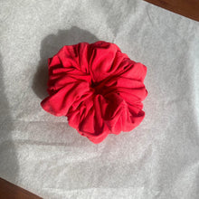 Load image into Gallery viewer, Scrunchie, size M