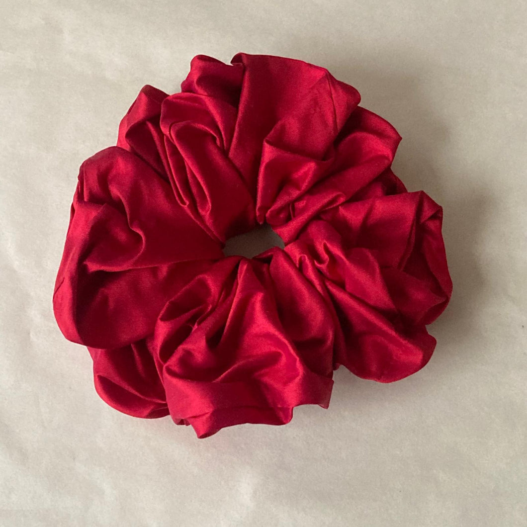 Silk scrunchie, Christmas red, size L