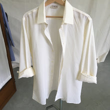 Load image into Gallery viewer, Vintage offwhite cotton textured shirt, size M