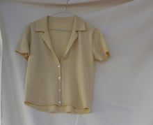 Load image into Gallery viewer, Vintage soft yellow Italian cashmere button up top, size S