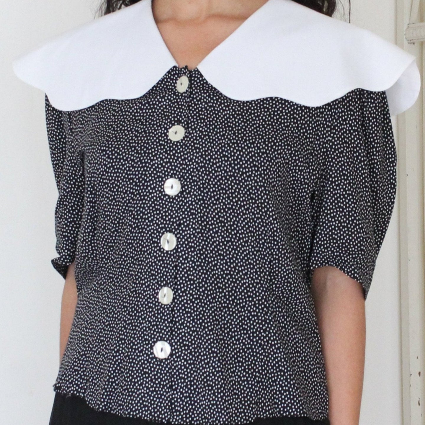 Vintage 80's polkadot blouse with wide collar, size S-M
