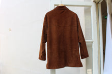Load image into Gallery viewer, Vintage suede jacket, size M