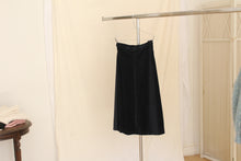 Load image into Gallery viewer, Vintage darkblue velvet skirt, size XS