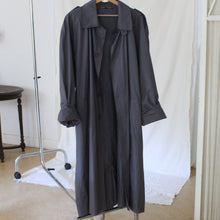 Load image into Gallery viewer, ON HOLD &lt;3 Vintage cotton grey trenchcoat, mensize 52