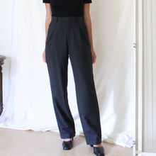 Load image into Gallery viewer, Vintage wool highwaisted pants with pinstripe, size S/M