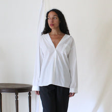 Load image into Gallery viewer, Vintage white cotton shirt, size