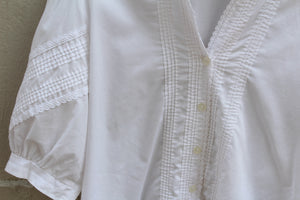 Vintage white cotton blouse with puffy sleeves, size S/M