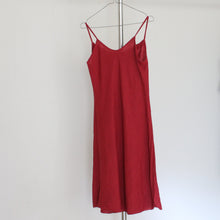 Load image into Gallery viewer, 00&#39;s red linen slip dress, size S