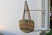 Load image into Gallery viewer, Vintage sisal bag