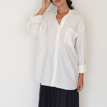 Load image into Gallery viewer, Vintage offwhite cotton shirt