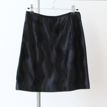 Load image into Gallery viewer, 00&#39;s faux fur black mini skirt, size S