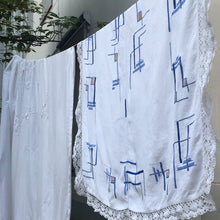 Load image into Gallery viewer, Antique hand embroidered tablecloth
