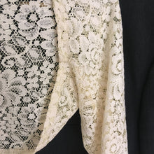 Load image into Gallery viewer, Vintage lace cropped cardigan