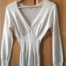 Load image into Gallery viewer, Vintage wool top, size S